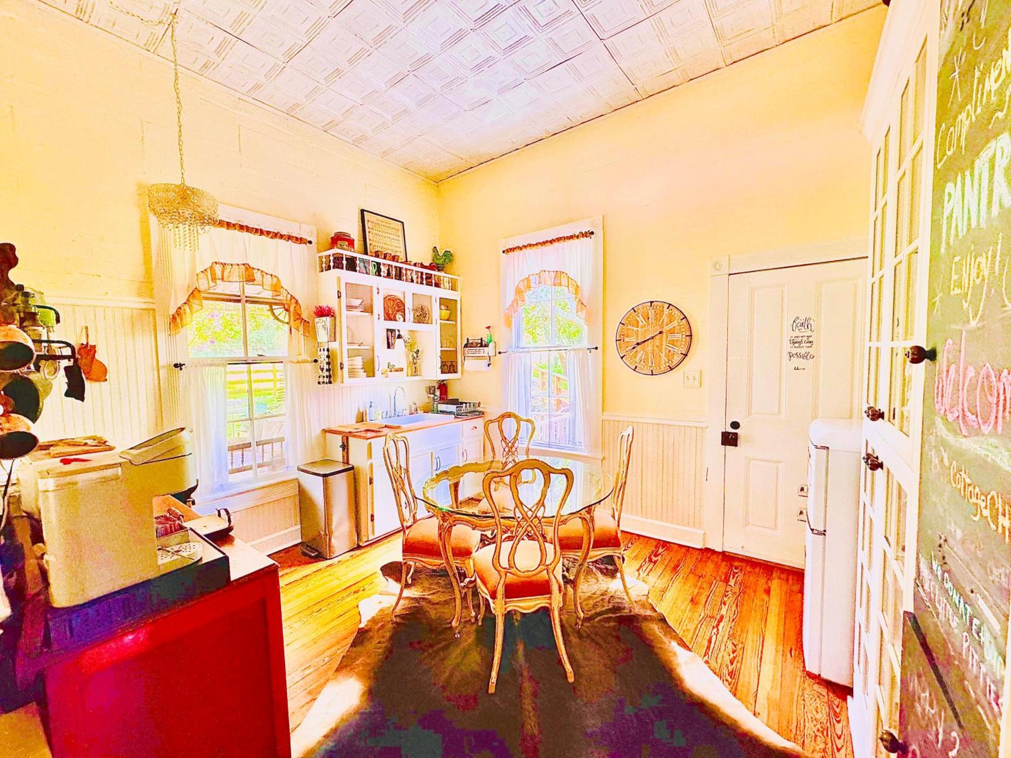 Circa 1900 - Historic - Romantic - Private - Pond - Fenced Yard - The Cottage At Chappell Hill מראה חיצוני תמונה